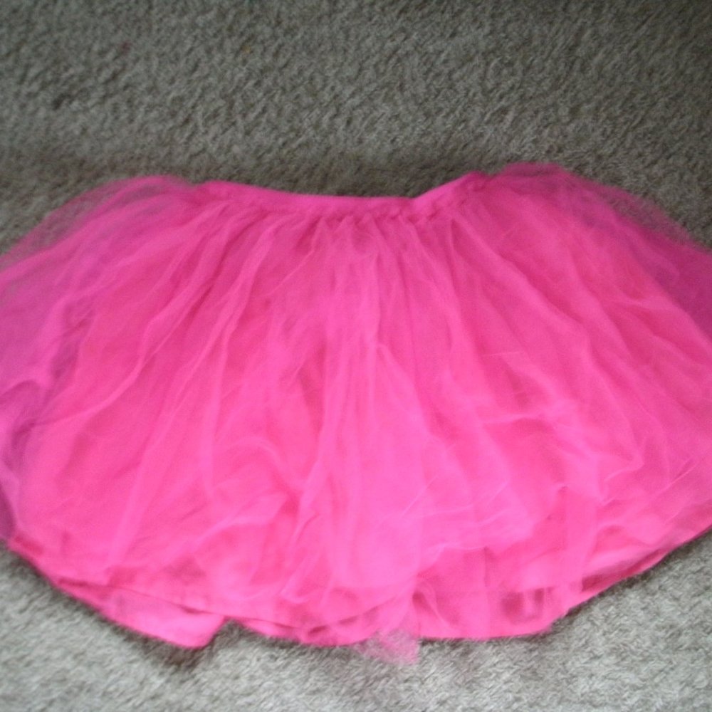 Pre-owned hot pink skrit